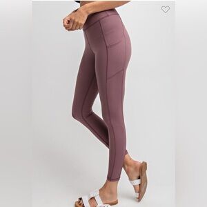 Lululemon Speed Up Leggings Size 4 (new condition) light bloom mauve color